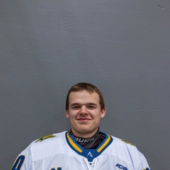 Jakob Aron headshot